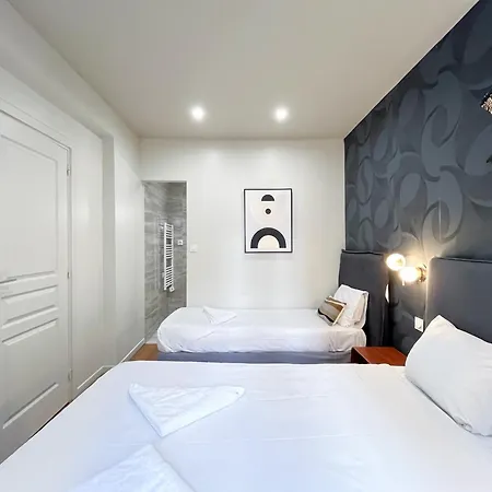 02 - Pretty 4bdr Flat In Apartment *